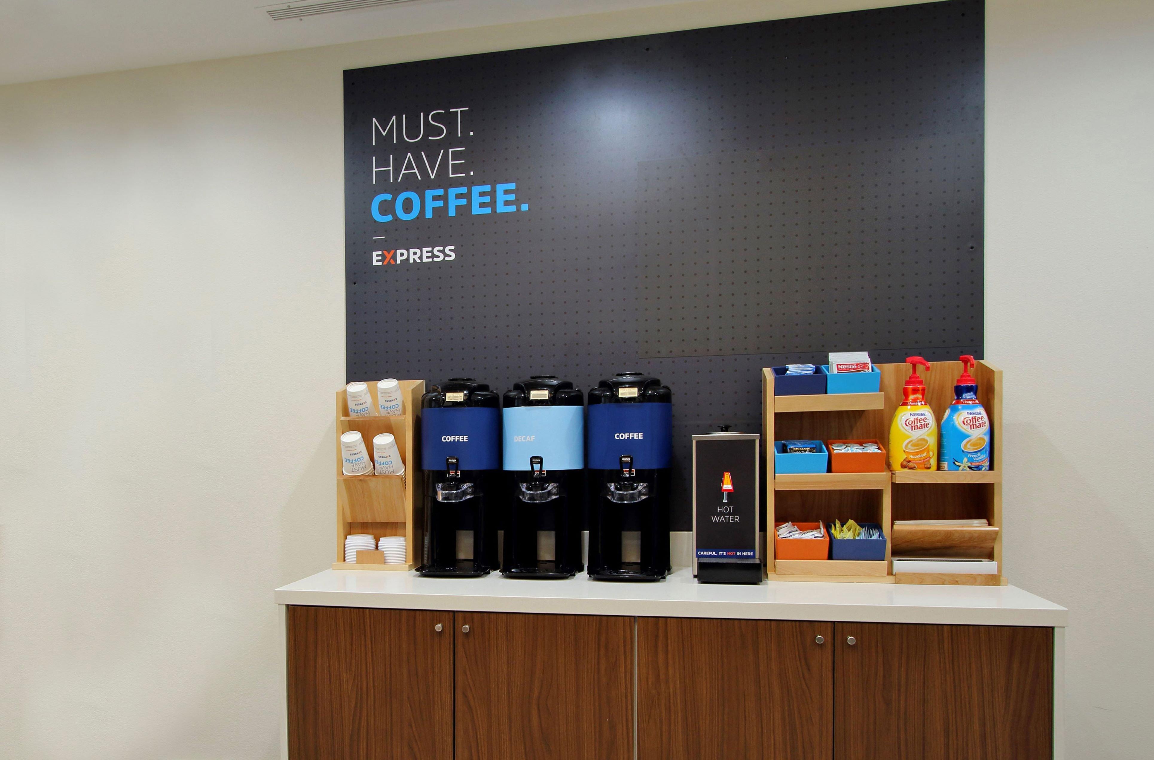 Holiday Inn Express & Suites North Топіка Екстер'єр фото