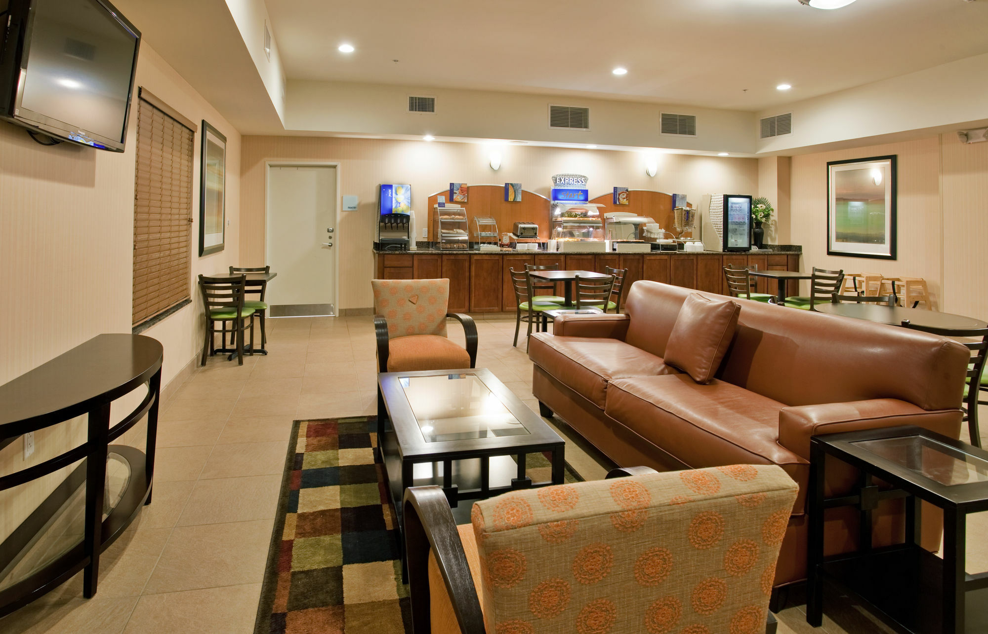 Holiday Inn Express & Suites North Топіка Екстер'єр фото